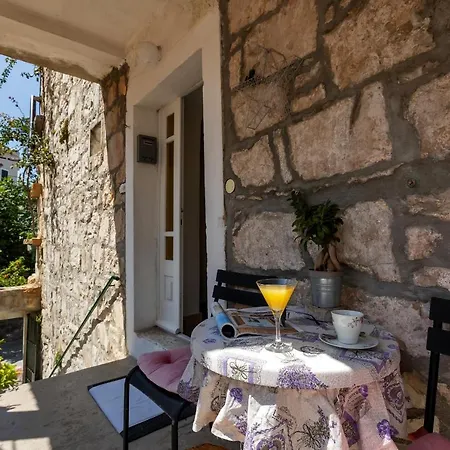 Kata Apartament *